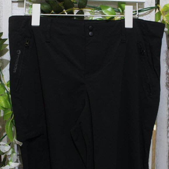 Merrell Black Track Pants for Women - Picture 4 of 9